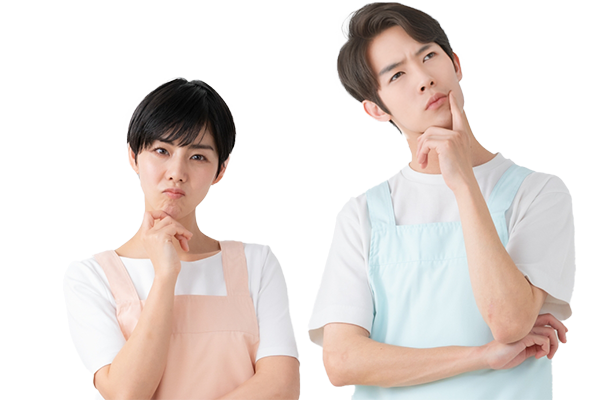 現場で悩むスタッフのイメージ