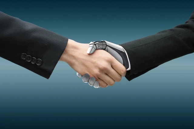 ロボットと手を組む